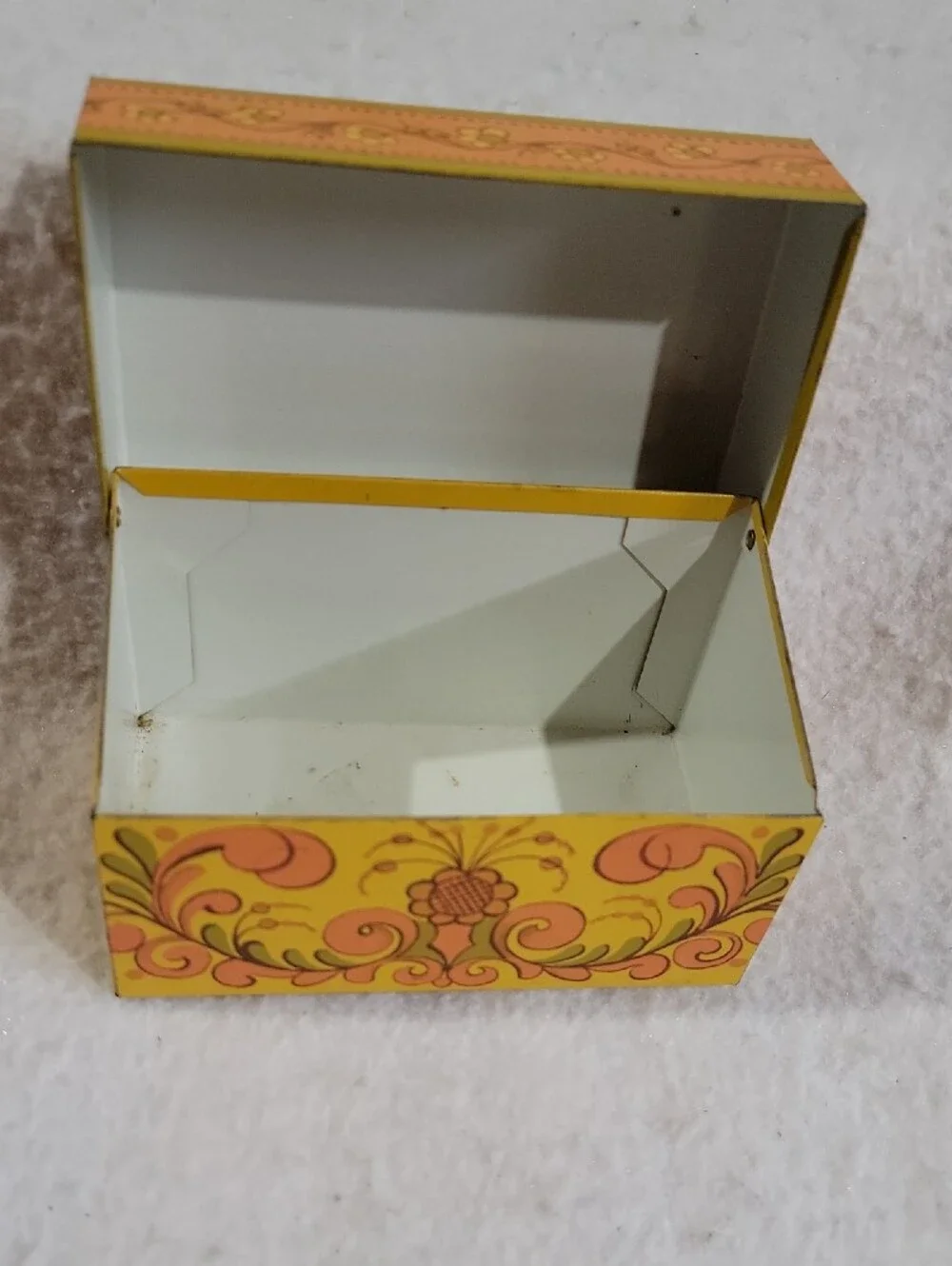 Vintage Avon Decorative Yellow and Orange Floral Recipe Box